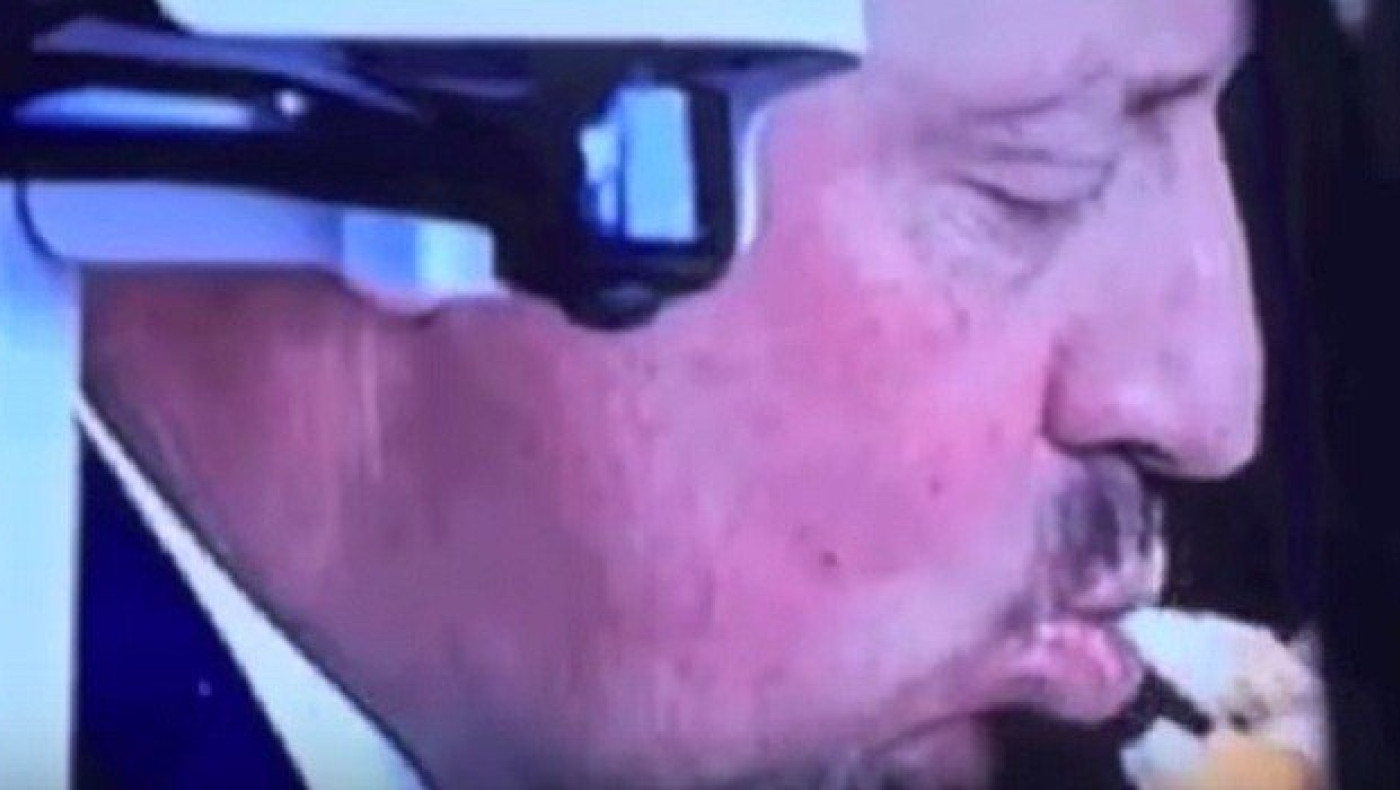 Σιγά ρε Ράφα θα πνιγείς (ΒΙΝΤΕΟ)