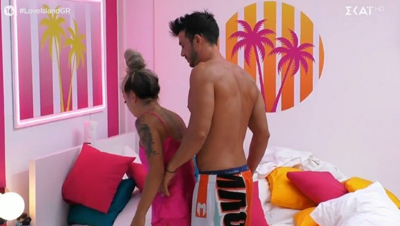 «Ερχόταν από πάνω μου…»: Το πλάνο-φωτιά από το love island