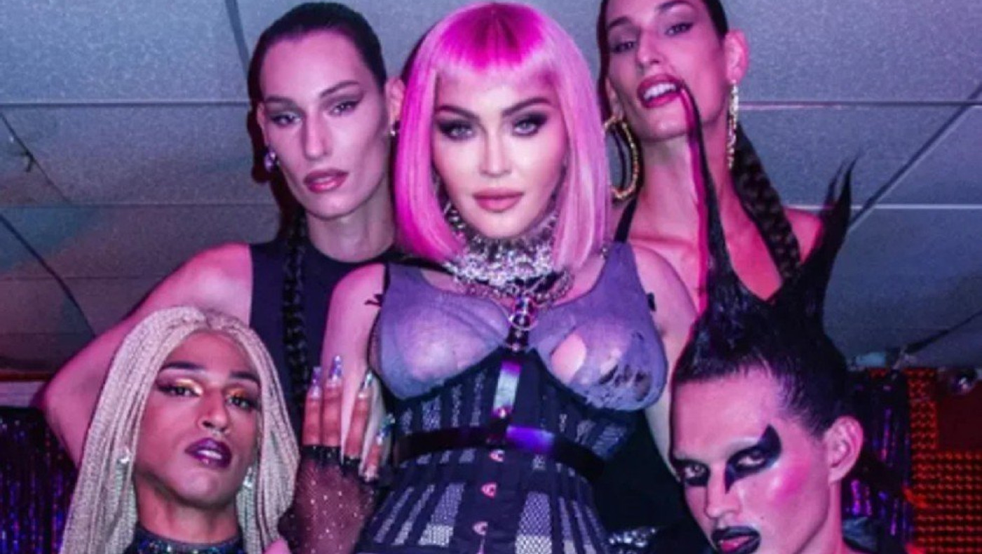 Είναι γκέι η Μαντόνα; Το come out (;) της 64χρονης και η πιθανή ερωμένη της