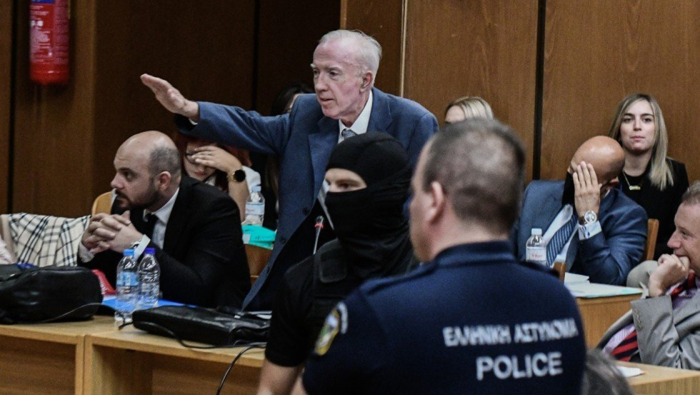 Ο Θάνος Πλεύρης καταδίκασε τον ναζιστικό χαιρετισμό του πατέρα του μπροστά στη Μάγδα Φύσσα