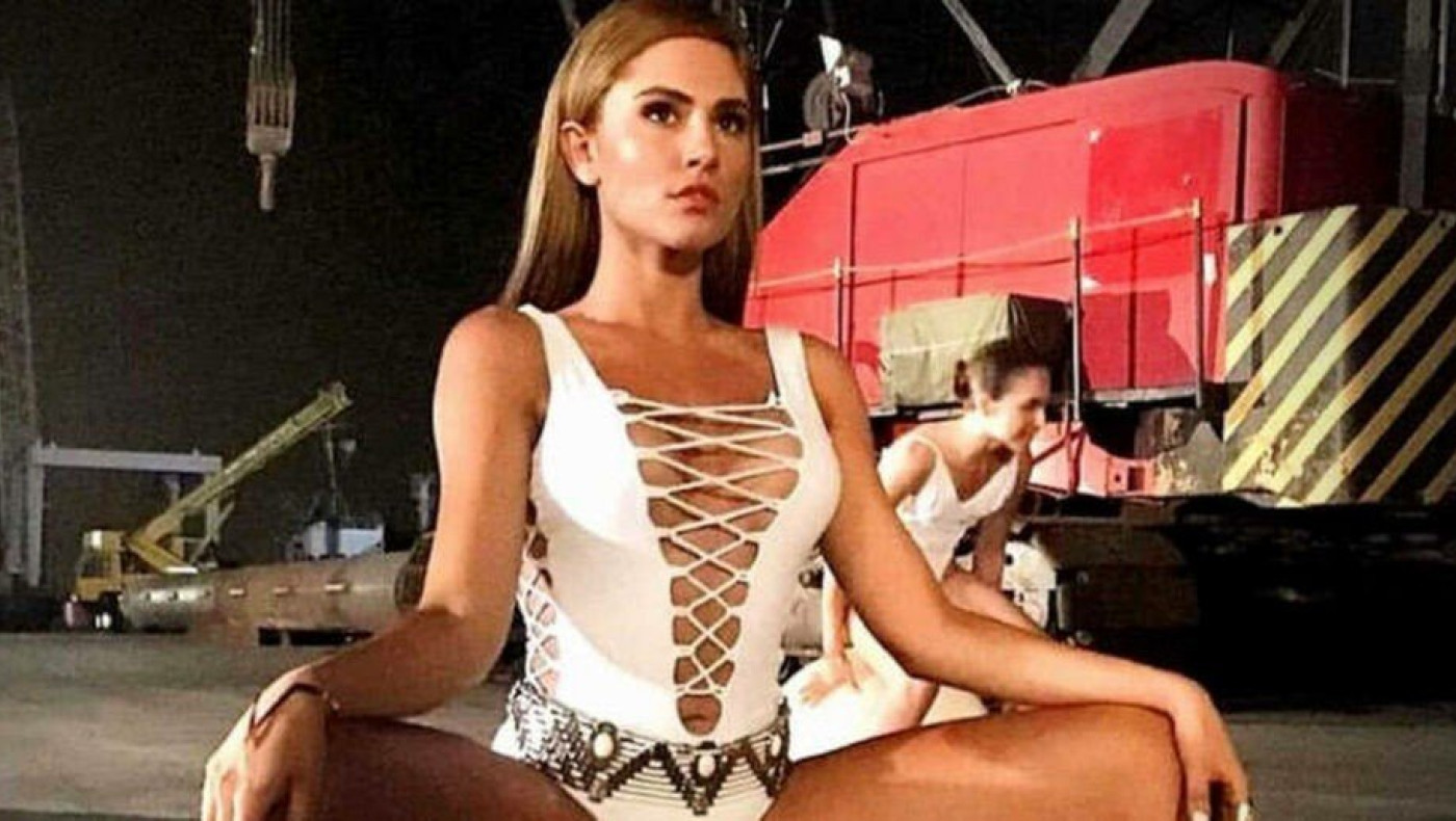 Έλενα Τσαγκρινού: Χωρίς εσώρουχο μπροστά στις κάμερες-«Έκανα κάτι σέξι» (vids)