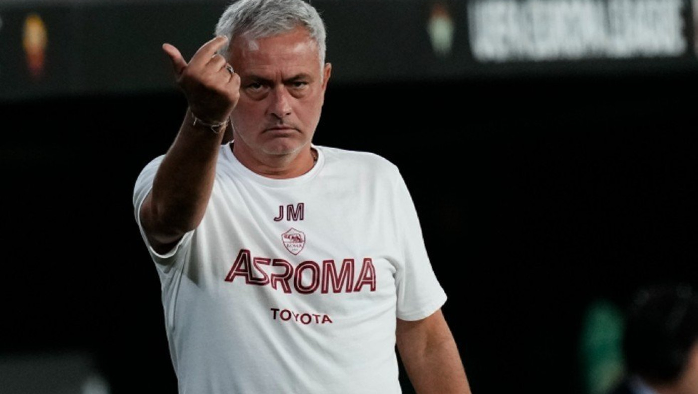 Μουρίνιο: «Δεν θα έπρεπε να έρθουν στο Γιουρόπα αυτοί που απέτυχαν στο Τσάμπιονς Λιγκ»