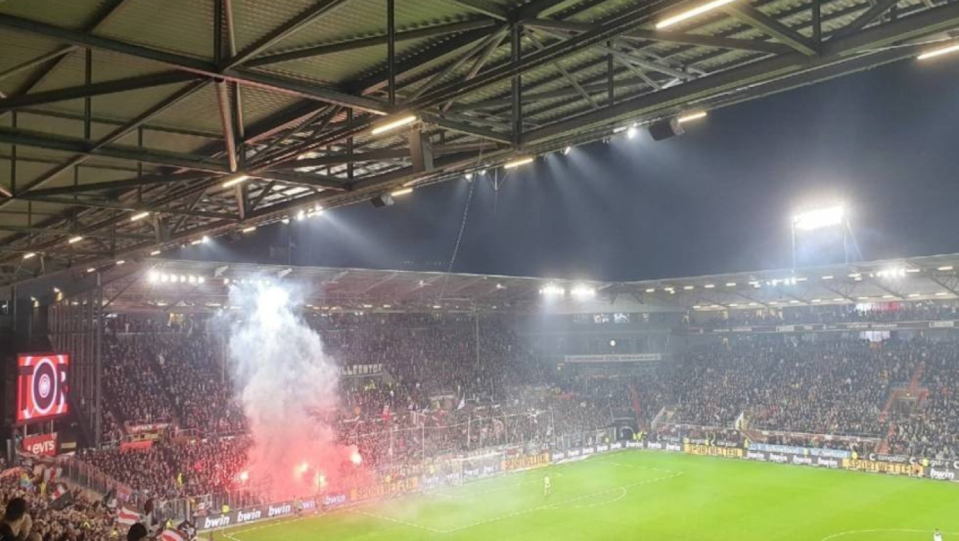 Σαν Πάουλι - Αμβούργο: Ξύλο και συλλήψεις πριν το παιχνίδι