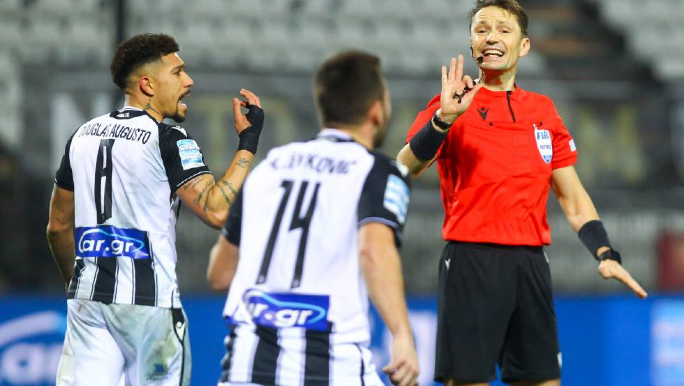 Ολυμπιακός - ΠΑΟΚ: Ο... γνωστός Τρεϊμάνις στο ντέρμπι, Παπαπέτρου στο Χαριλάου