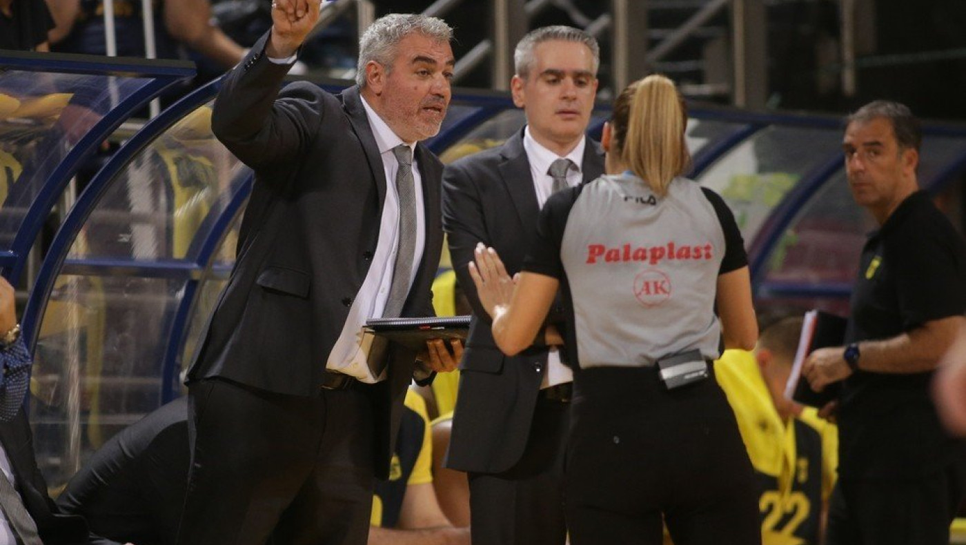 Σιγάλας: «Για να έχουμε ελπίδες, πρέπει να συγκεντρωθούμε στην άμυνα - Δείξαμε χαρακτήρα κόντρα στην ΑΕΚ»