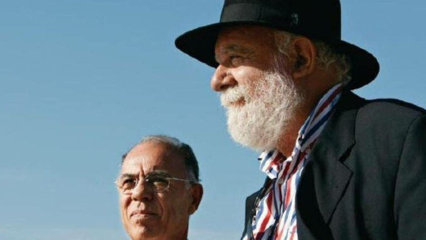 «Πότε Βούδας, πότε Κούδας»: Η ιστορία του τραγουδιού του Ρασούλη