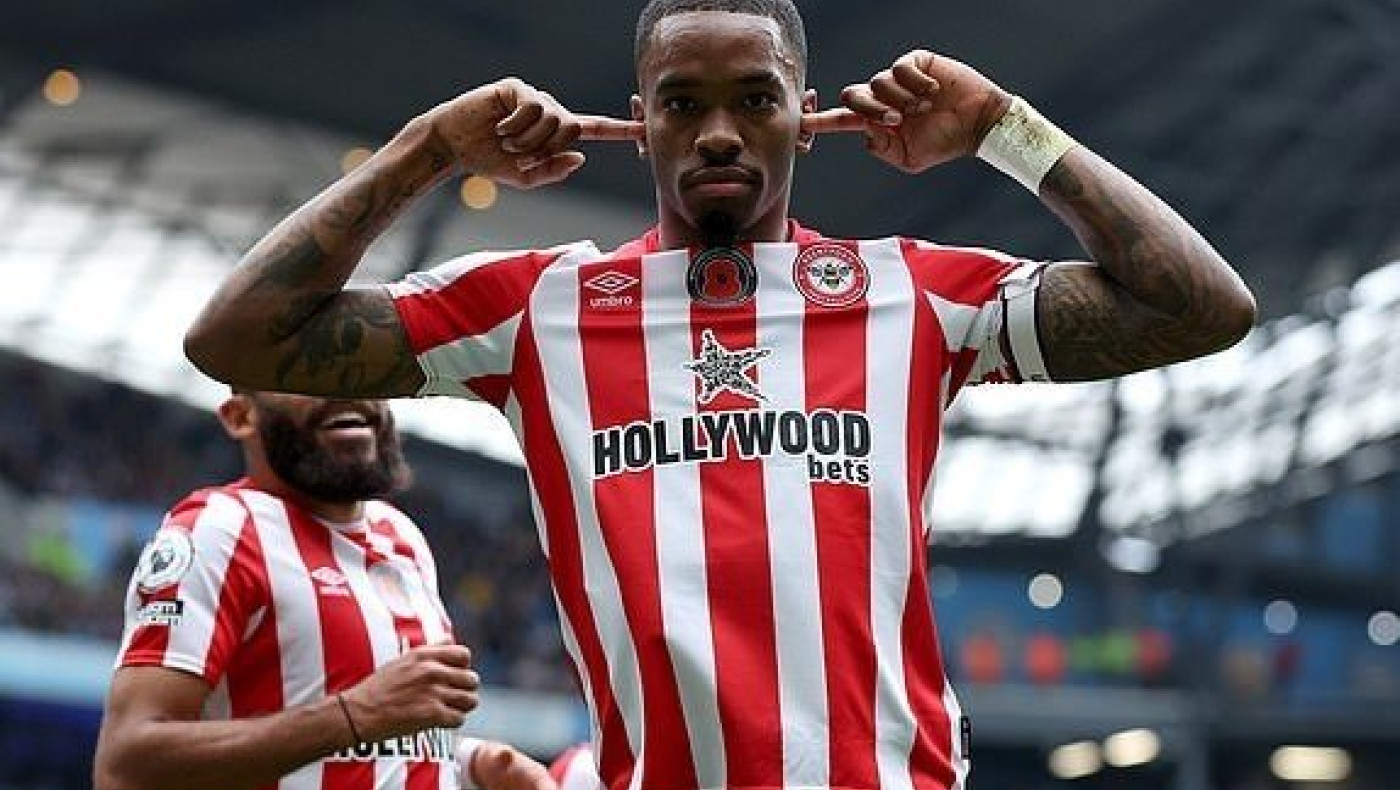 Διπλό - βόμβα της Μπρέντφορντ επί της Σίτι με σούπερ Τόνεϊ