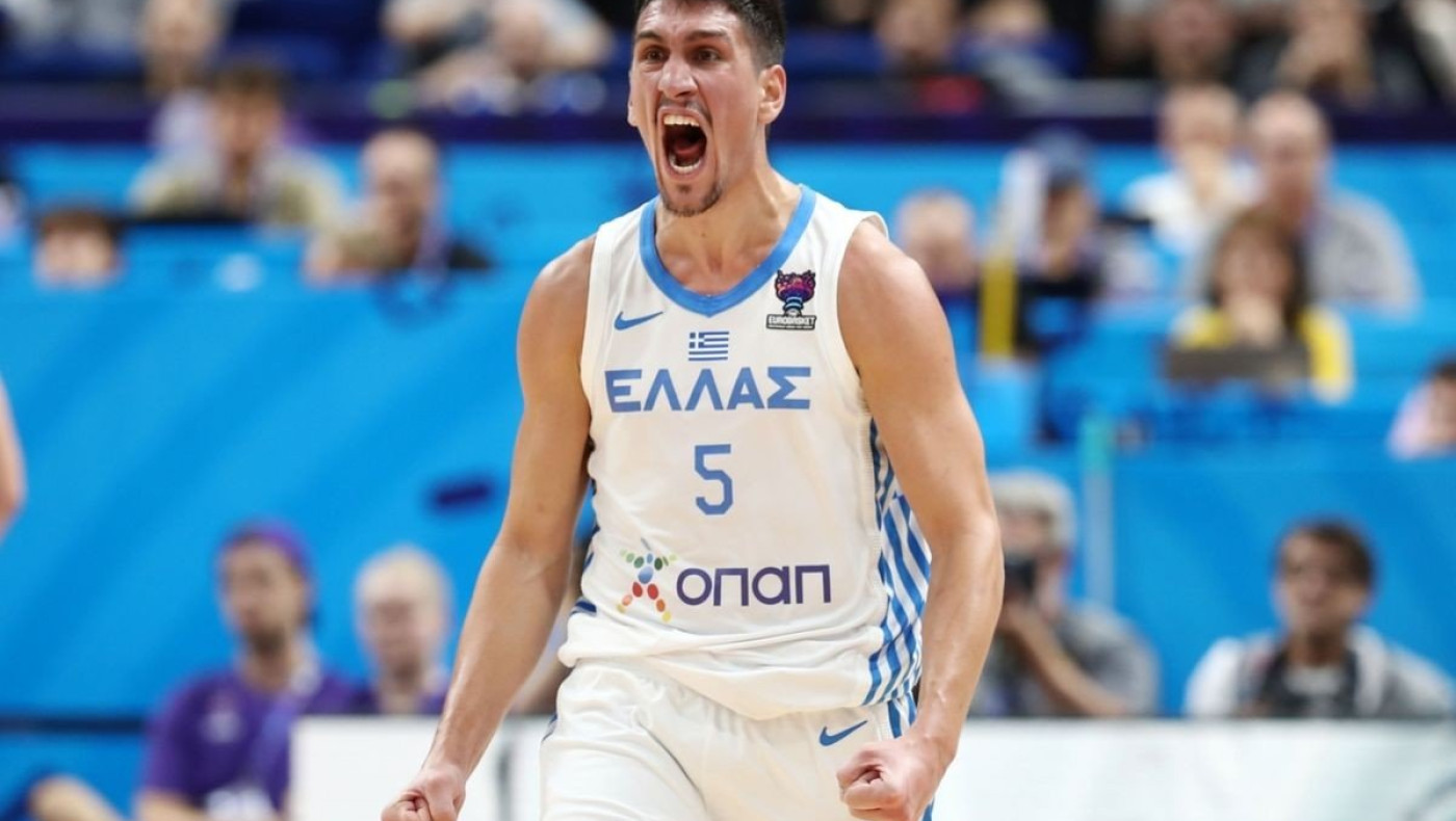 Γιαννούλη Λαρεντζάκη, είσαι η επιτομή της «επίσημης αγαπημένης»!