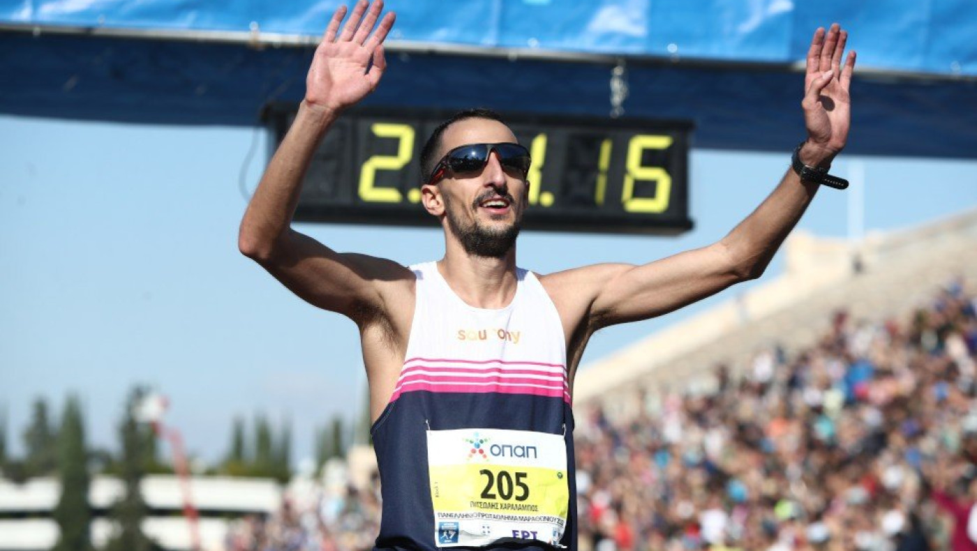 Αυθεντικός Μαραθώνιος Αθήνας: Τρομερή ανατροπή στα τελευταία 2 χλμ και νικητής ο Πιτσώλης