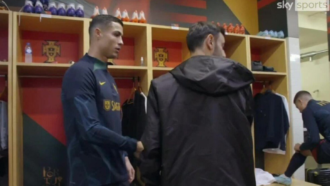 Ο  Μπρούνο Φερνάντες χαιρέτησε με το... ζόρι τον Κριστιάνο!