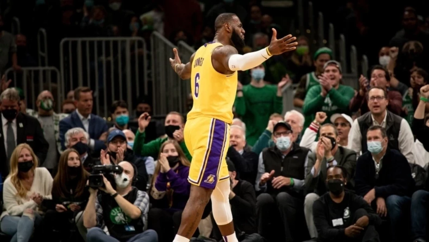 Λεμπρόν Τζέιμς: Αυτή είναι η...τρελή δίαιτα του!