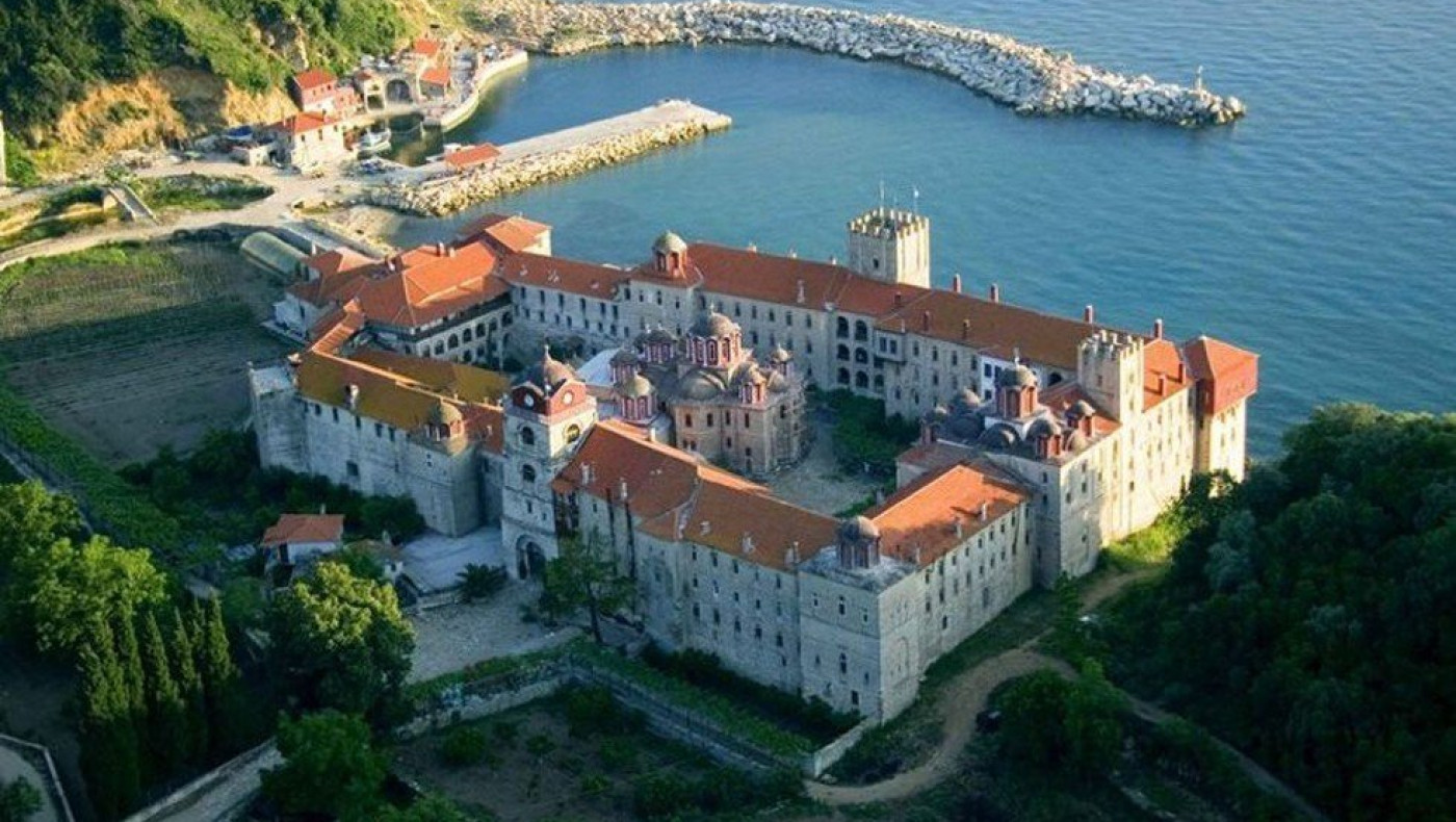 Θεσσαλονίκη: Μολότοφ στο σπίτι του νομικού συμβούλου της Ι.Μ Εσφιγμένου