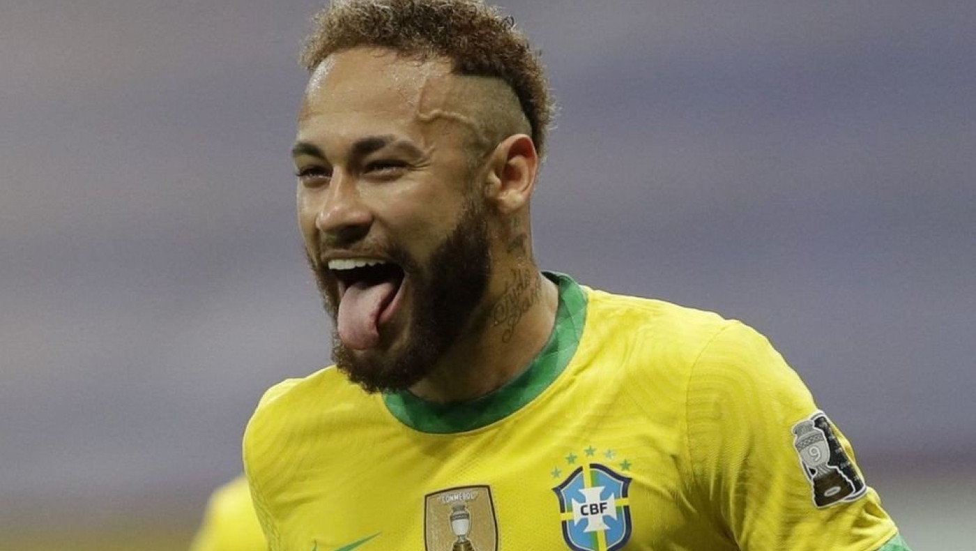 Ο Νεϊμάρ κάλεσε τον κομμωτή του στο Κατάρ για να του βάψει τα μαλλιά!