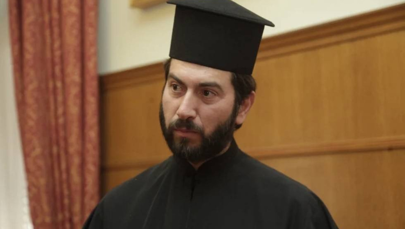 Κιβωτός του Κόσμου: Τέσσερις γνωστοί δικηγόροι στην υπεράσπιση του πατέρα Αντώνιου