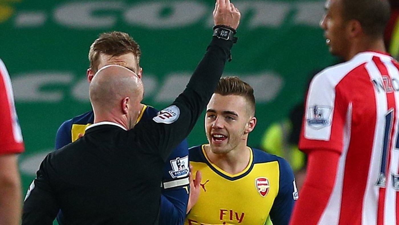 Γιατί οι οπαδοί της Άρσεναλ «βράζουν» με τον διαιτητή του ΠΑΟΚ – Ντόρτμουντ