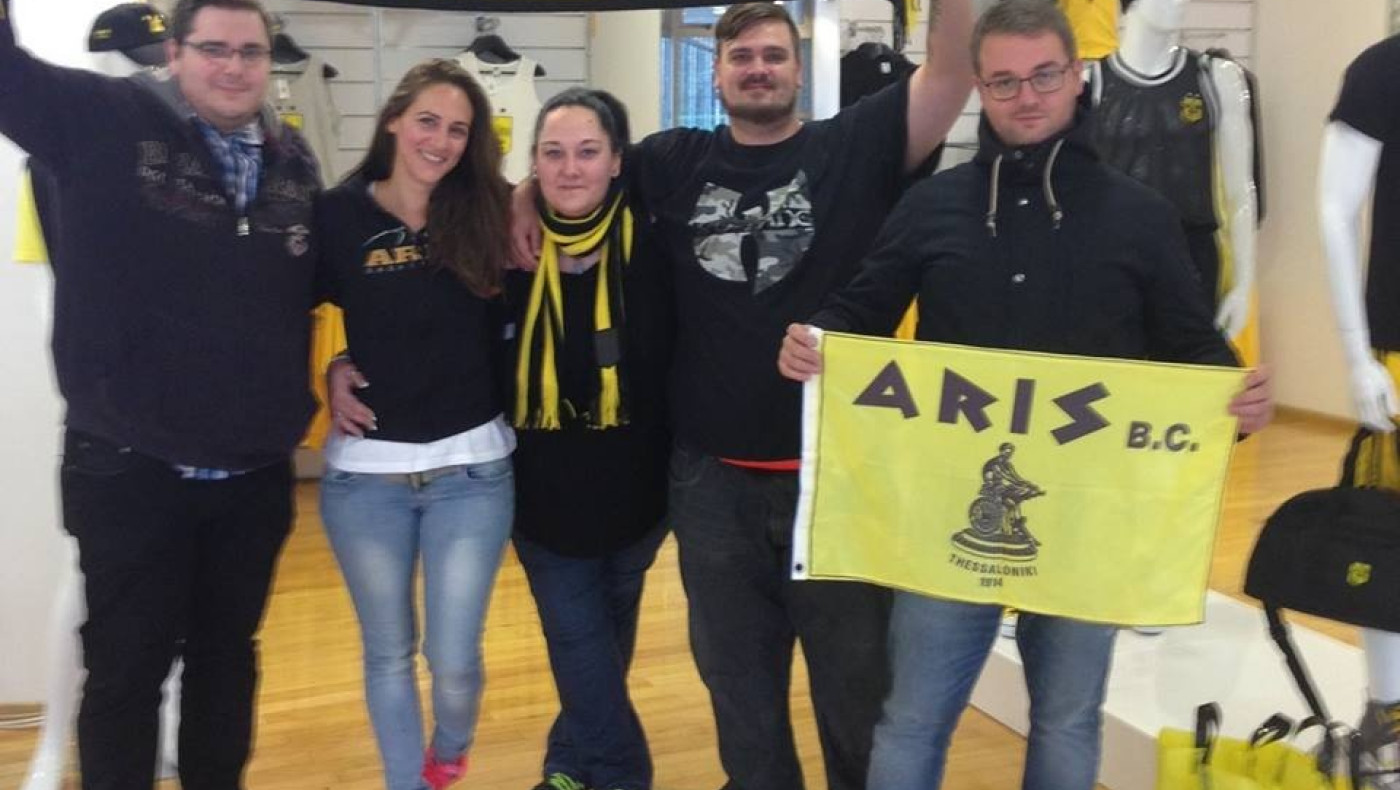Φίλοι της Ντόρτμουντ στο Aris Legend Store! (pics)