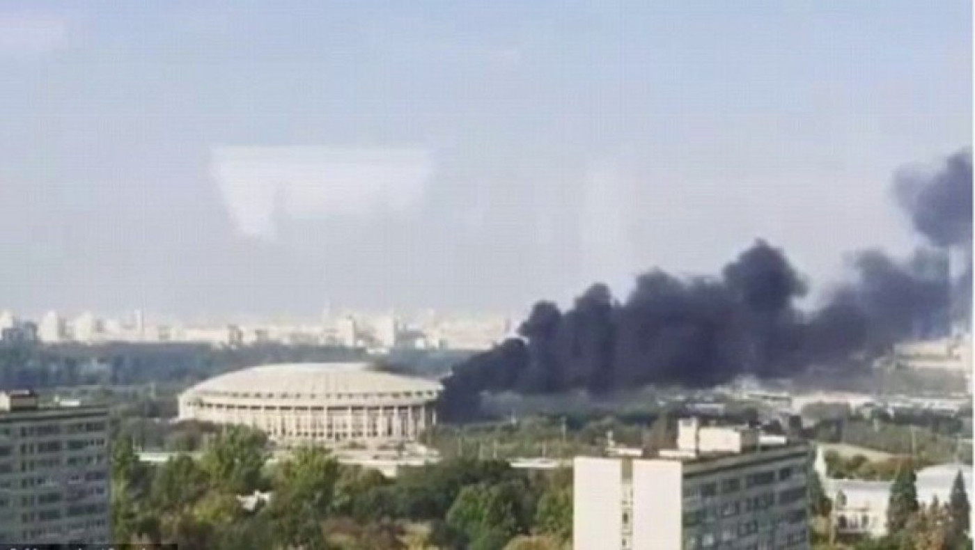 Στις φλόγες το Λουζνίκι