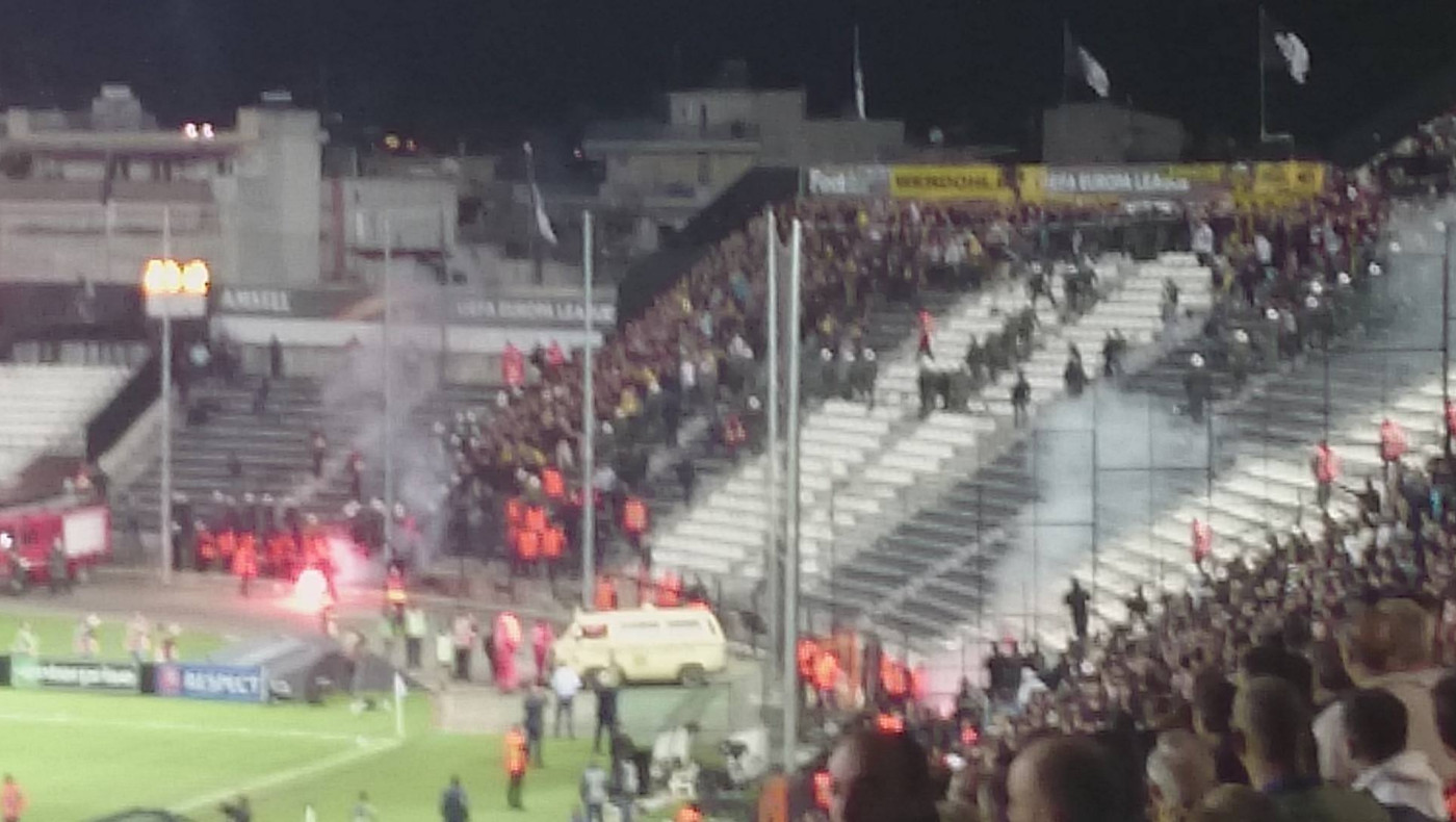 Οι καφρίλες των οπαδών της Ντόρτμουντ (videos)