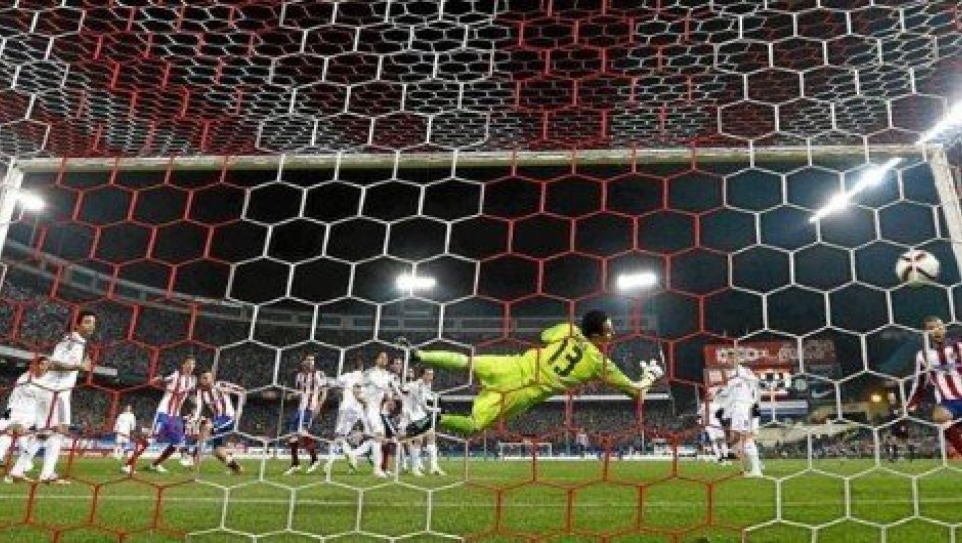 Ο Κέιλορ Νάβας συνεχίζει και αποκρούει πέναλτι! (video)