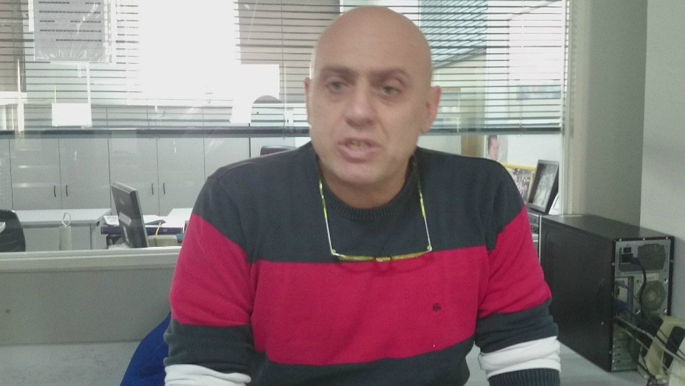 ΕΚΠΛΗΚΤΙΚΟ ΒΙΝΤΕΟ: Ο «Ραπ» στο καφενείο βλέπει ντέρμπι και τα βάζει με όλους!