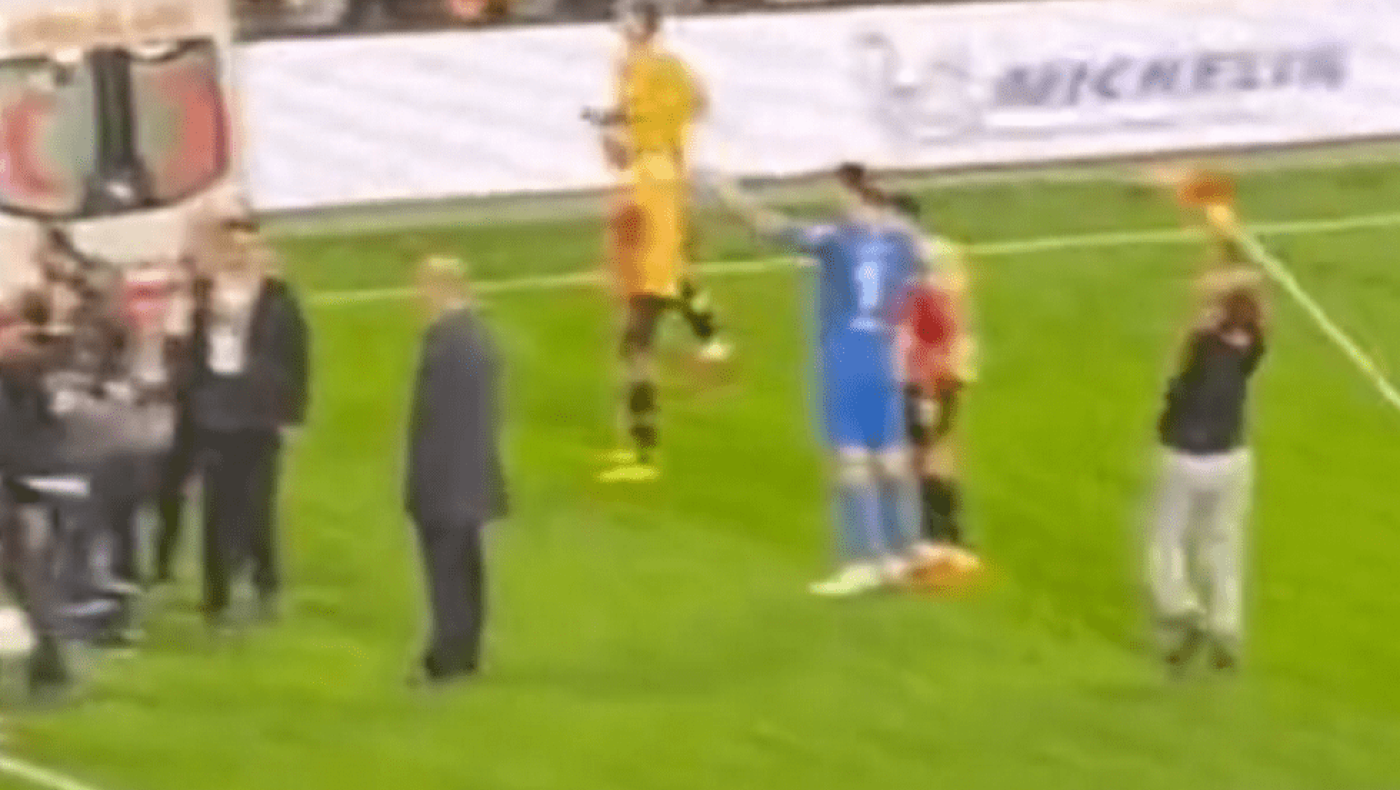 Επεισόδια στην Τουρκία: Οπαδός χτύπησε με το κοντάρι του κόρνερ ποδοσφαιριστή