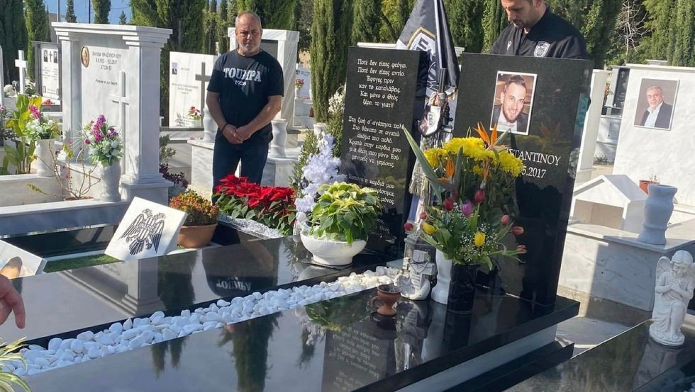 Ράγισαν καρδιές στο μνήμα του Νάσου-«Ανταλλάζαμε τα πάντα για να γυρίσεις πίσω»