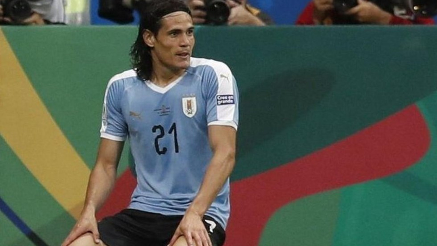 Μουντιάλ 2022: Ο Καβάνι έριξε μπουνιά και κατεδάφισε το σύστημα VAR!