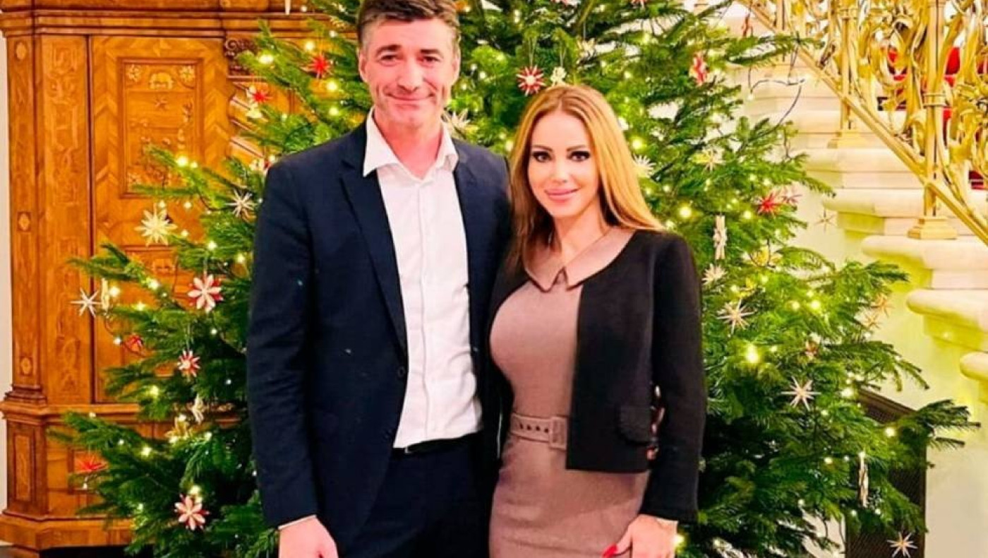 Γερμάνος βουλευτής παράτησε την γυναίκα του και τρία παιδιά για να συνάψει σχέση με πορνοστάρ!