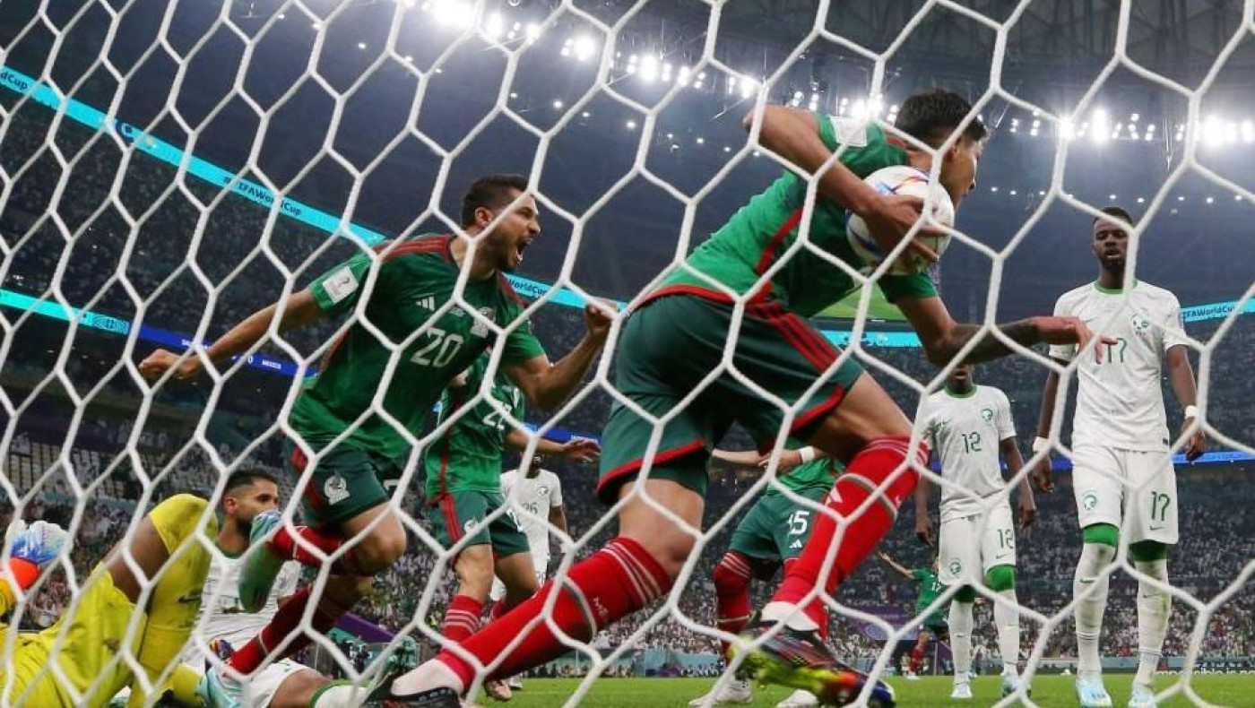 Μουντιάλ: Με δύο γκολ σε πέντε λεπτά το Μεξικό προηγείται της Σ. Αραβίας και βάζει... φωτιά στον όμιλο