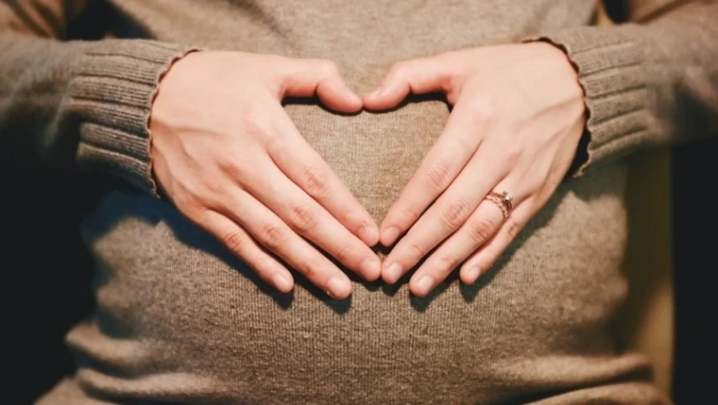 Βόλος: Έβρισε και χτύπησε έγκυο ενώ περίμενε στην ουρά στο ταχυδρομείο