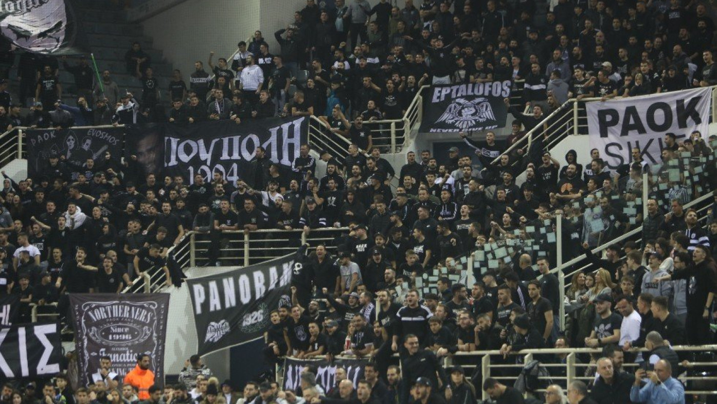 Ο παλμός της εξέδρας στο PAOK Sports Arena και το χειροκρότημα στους παίκτες