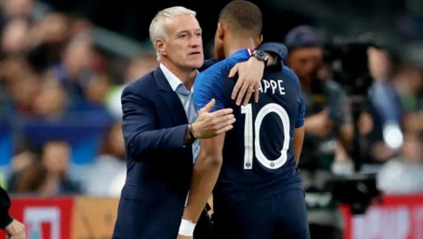 Η Γαλλία είναι, πρώτα ομάδα του Ντεσάμπ και μετά των μεγάλων αστεριών της