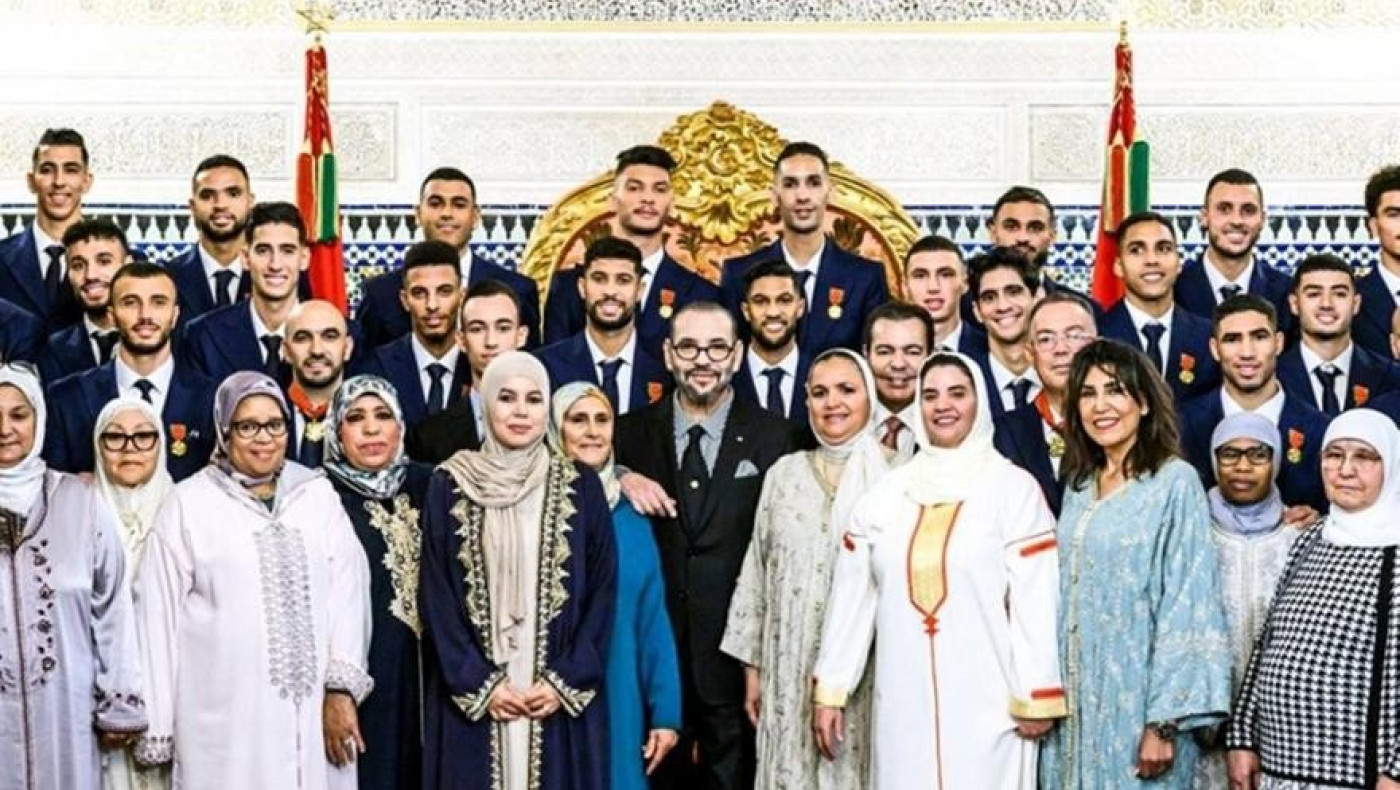 Με τον βασιλιά... και τις μητέρες τους φωτογραφήθηκαν οι διεθνείς του Μαρόκου