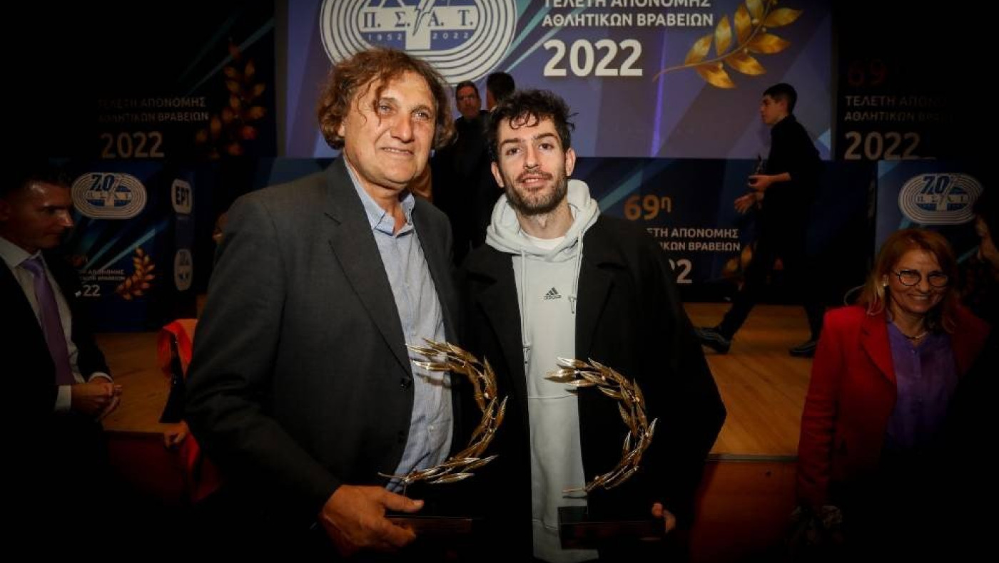 Γιώργος Πομάσκι: «Έπρεπε και πέρυσι να πάρει το βραβείο ο Μίλτος, ο προπονητής πρέπει να βλέπει και τις λεπτομέρειες»
