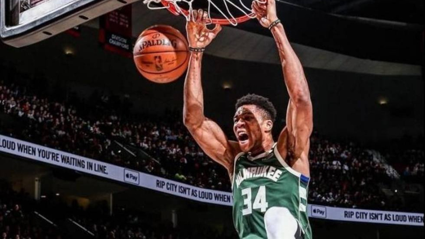 NBA: Νίκη για τους Μπακς, τα ντέρμπι σε Ουόριορς και Σίξερς