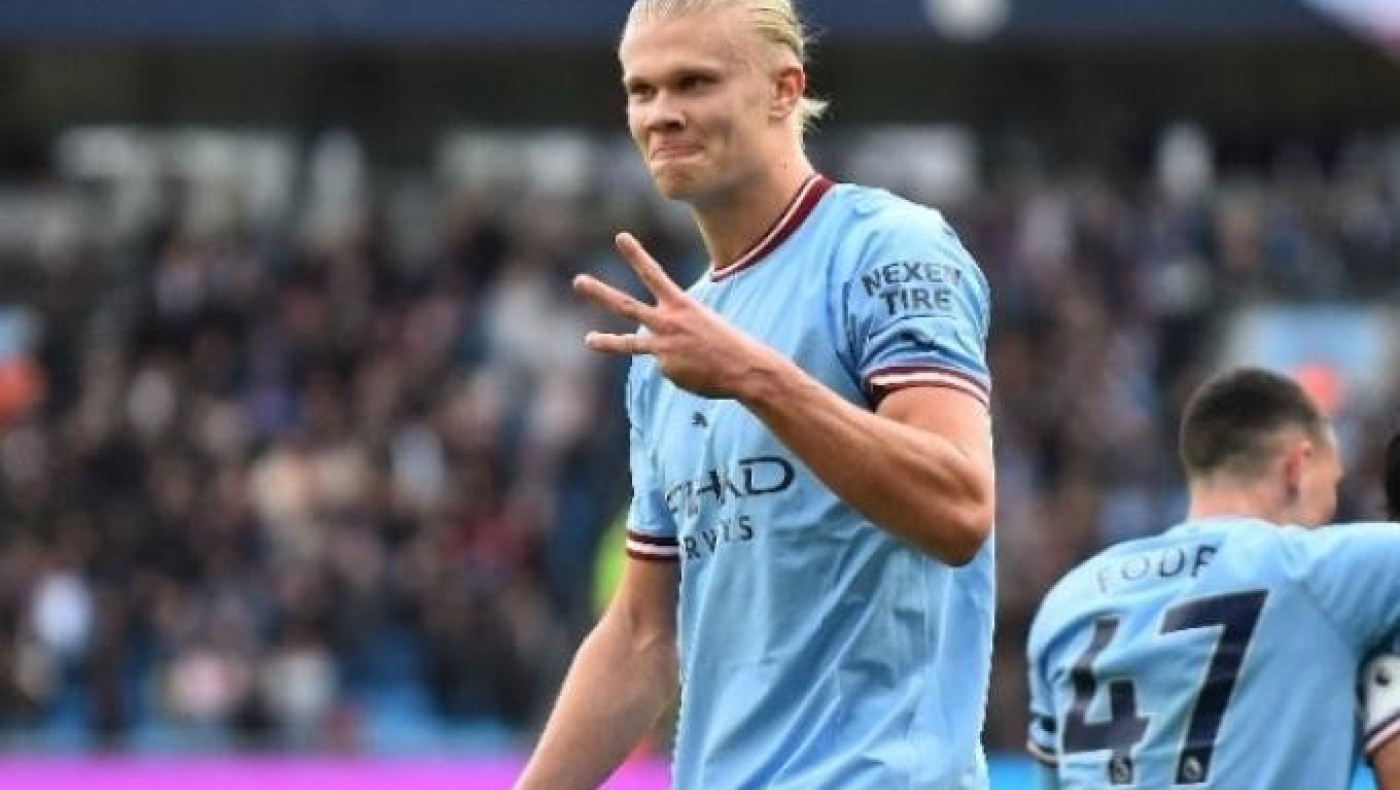 Σε ρυθμούς εορτών ο Έρλινγκ Χάαλαντ, «τρελαίνει» με το χριστουγεννιάτικο του λουκ!