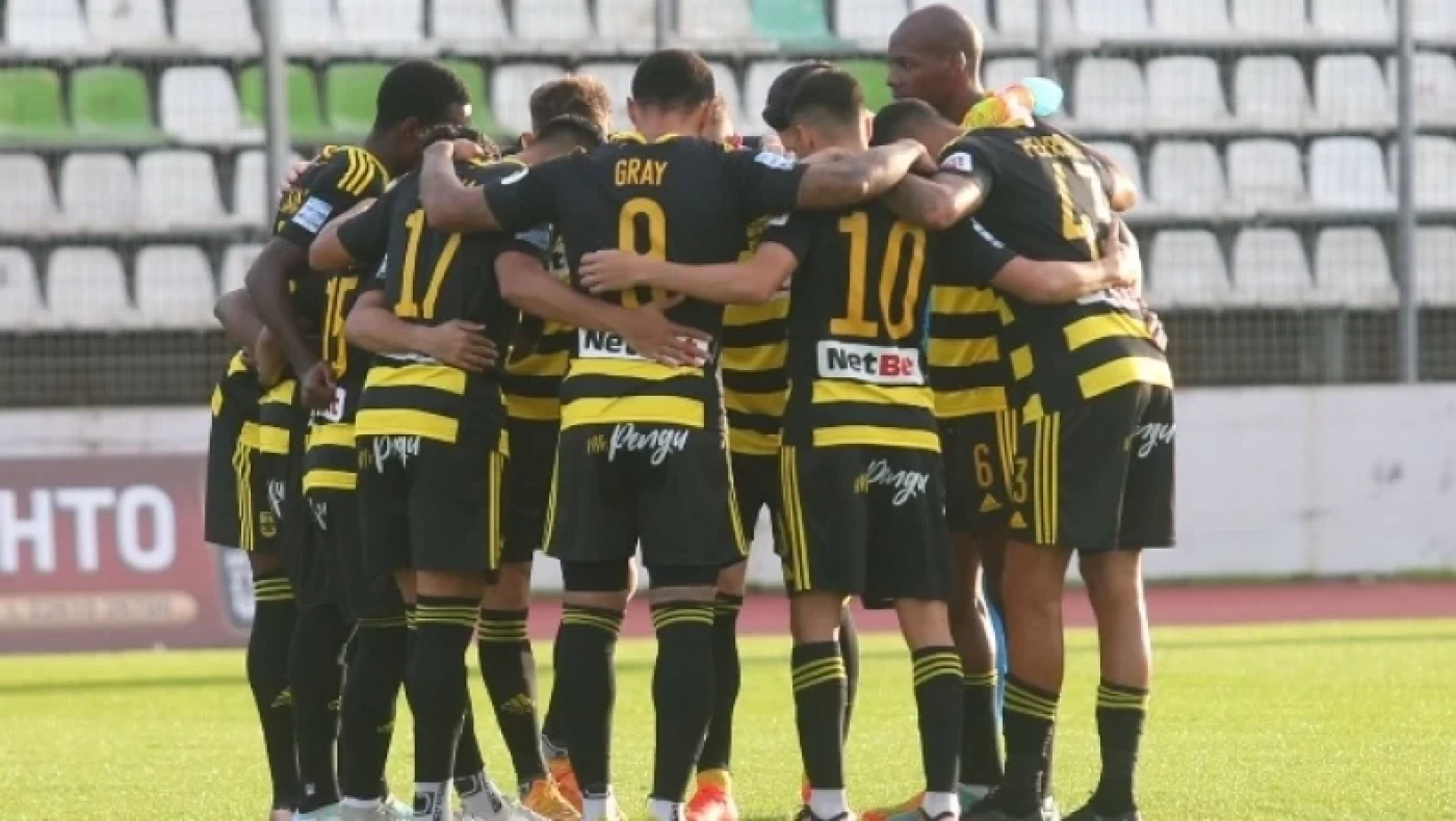 Χριστούγεννα στο γήπεδο για τους παίκτες του Άρη