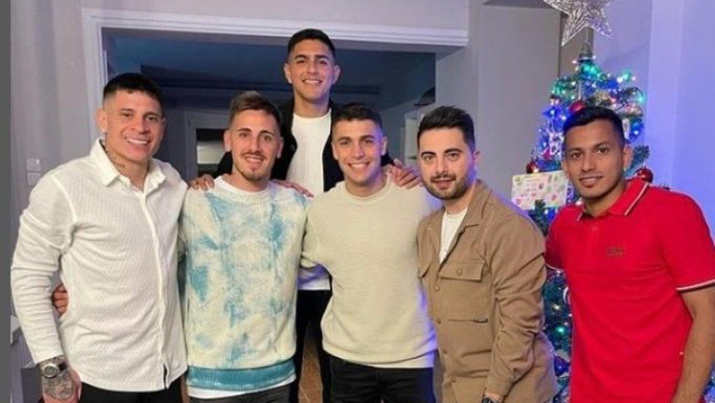 Οι παίκτες του Άρη στέλνουν χριστουγεννιάτικες ευχές