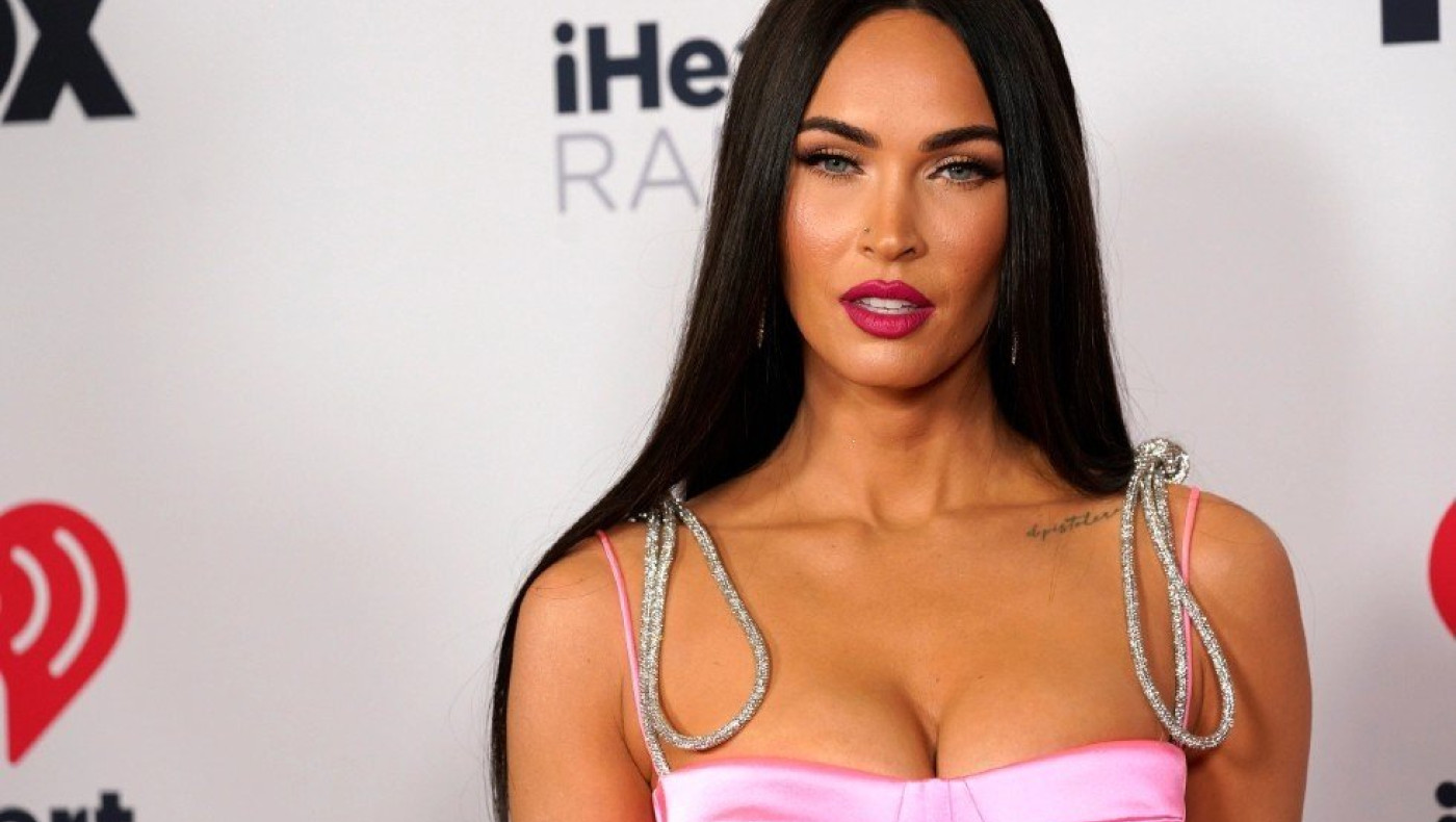 «Τρελαίνει» το ανδρικό κοινό η Μέγκαν Φοξ (pics+vid)