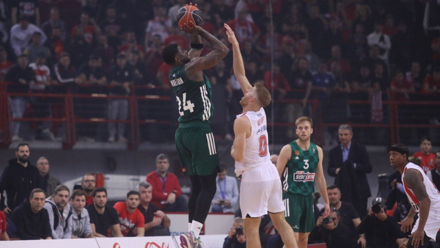 Ανακοίνωσε τον Ντουέιν Μπέικον το Ντουμπάι