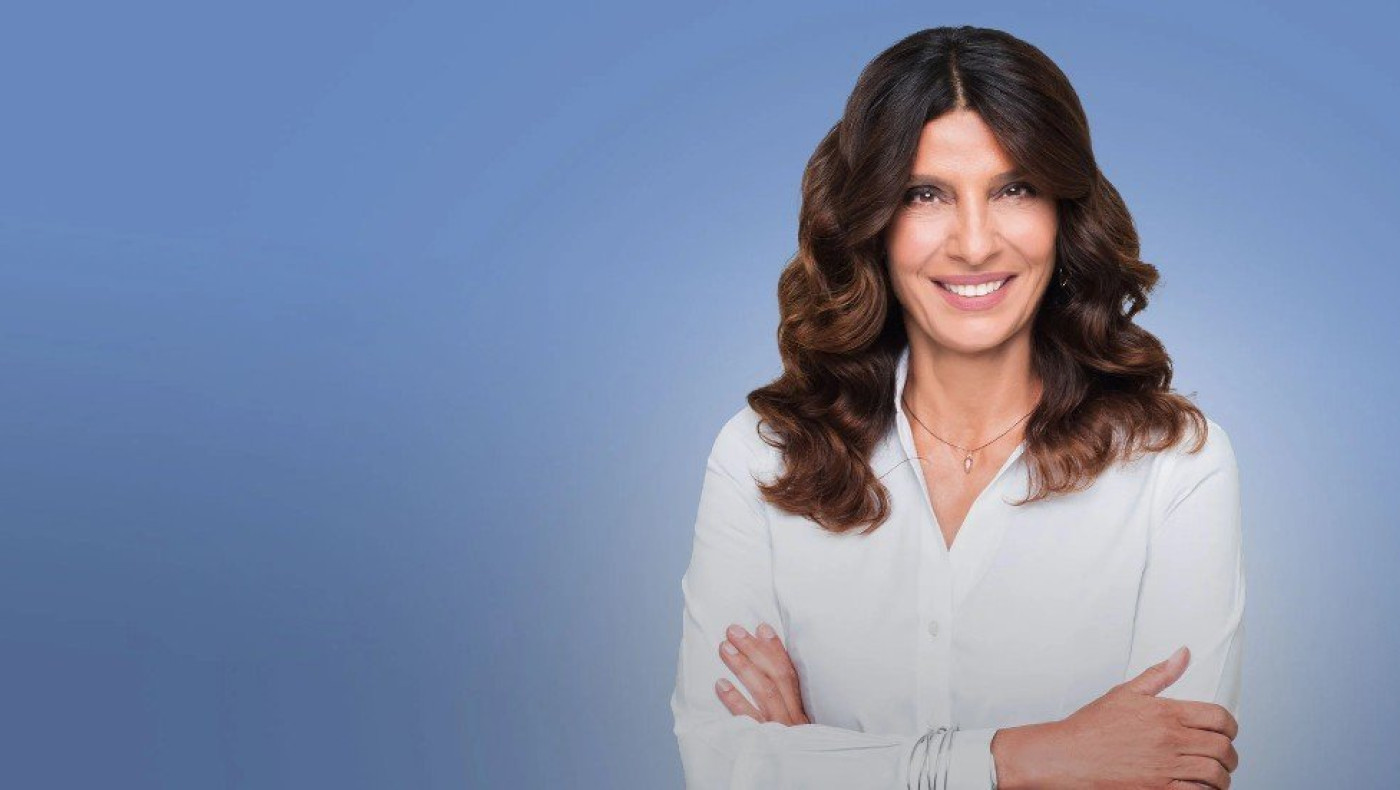 Τσαπανίδου: Έσβησε τη γενέθλια τούρτα με στίχους των Bon Jovi