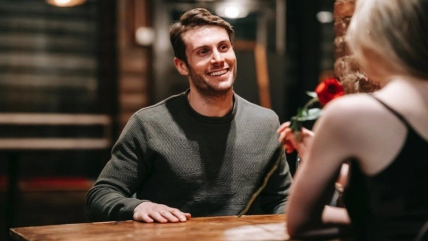 Οι γυναίκες μπορούν να καταλάβουν αν ένας άνδρας είναι ελεύθερος ή παντρεμένος από τη μυρωδιά