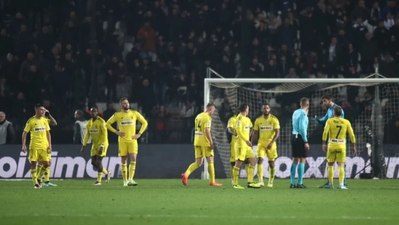 Ο Αρης έμεινε μακριά  από τα στάνταρ του αλλά  έχασε από ένα... λάθος