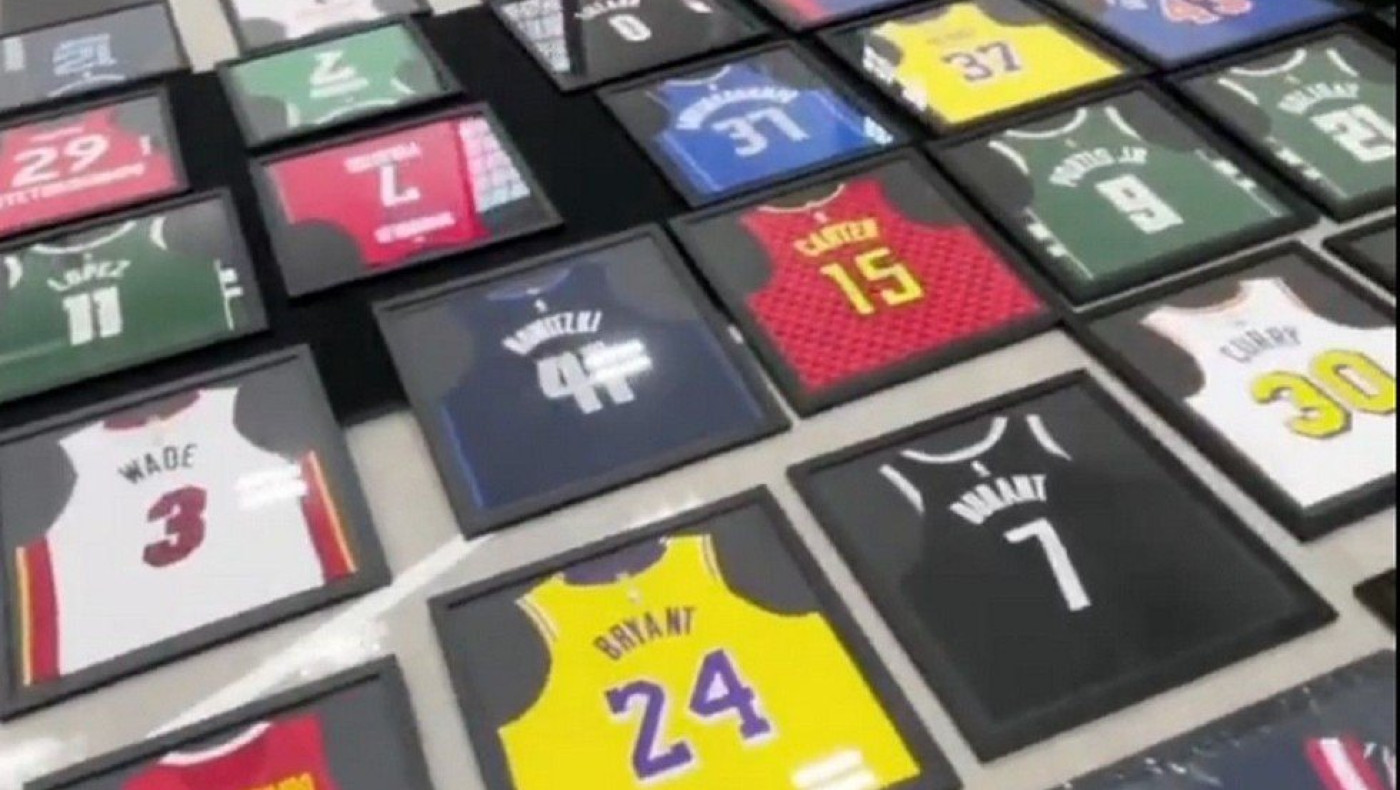 Αντετοκούνμπο: Η ανεκτίμητης αξίας συλλογή του από φανέλες του NBA