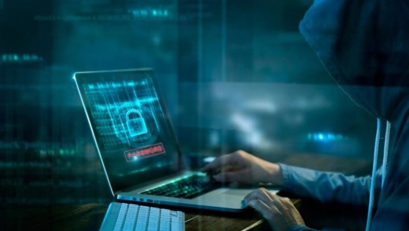 Ράμμος-Μενουδάκος στην PEGA: Τουλάχιστον 300 sms με Predator σε 100 άτομα