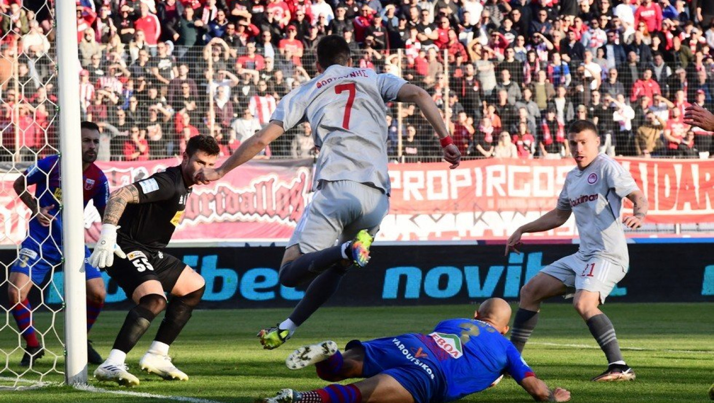 Φωνές για το πέναλτι του Ολυμπιακού!