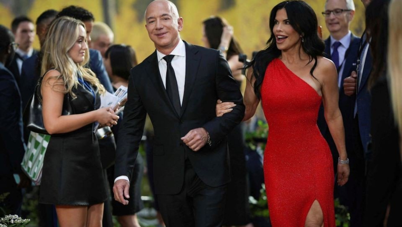 Έτσι είναι το εσωτερικό του γιοτ των 500 εκατ. του Τζεφ Μπέζος -Το αποκάλυψε η σύντροφός του με μια φωτό