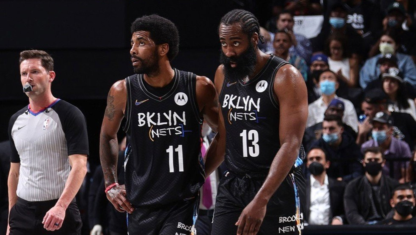 «Μπηχτές» Ίρβινγκ προς Χάρντεν: «Φέτος δεν υπάρχουν ίντριγκες»