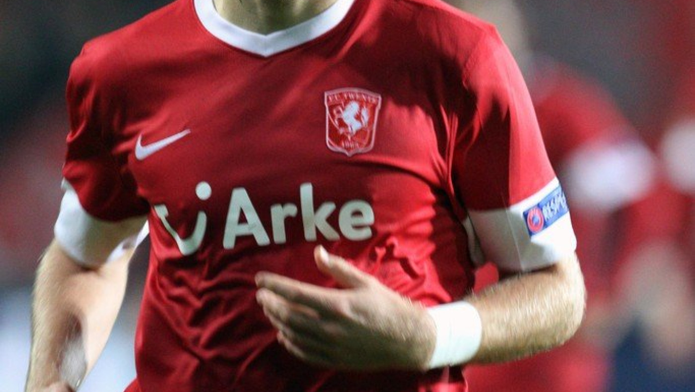 Στο προσκήνιο Μπένγκτσον, Σηφάκης