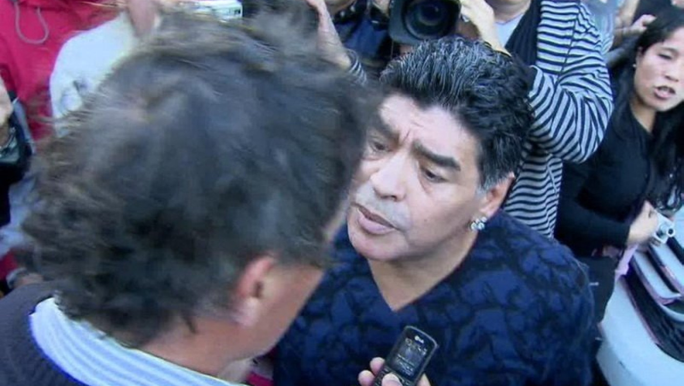 Το... χέρι του θεού ρίχνει και σφαλιάρες (VIDEO)